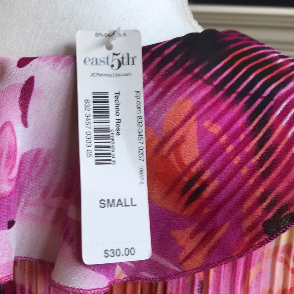 NWT East 5th crinkle floral blouse with ruffle and flutter sleeves size small - Picture 4 of 6